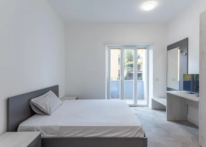 Skylife Modern 4-bedroom Trastevere Apartment Rom